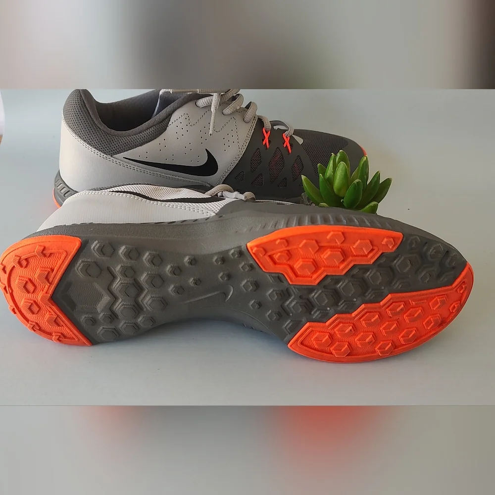 Nike Men's Gray and Orange Athletic Shoes